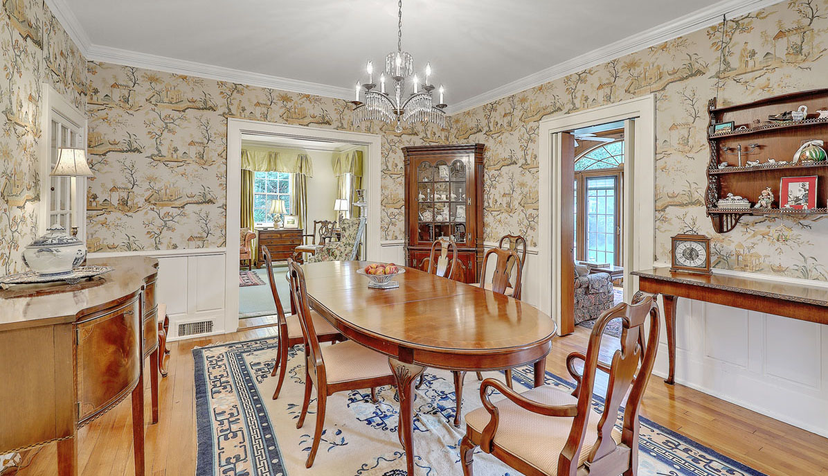 108 South Battery Street dining room