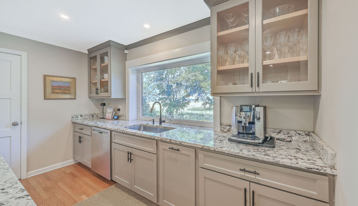 1272 Winchester Drive kitchen