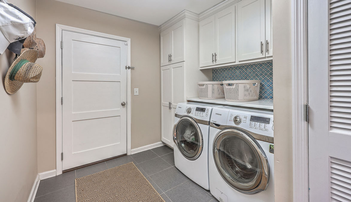 1272 Winchester Drive laundry/mudroom