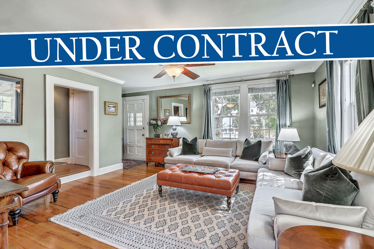 living room of 17 8th Avenue A, townhouse for sale in Wagener Terrace, Charleston, SC