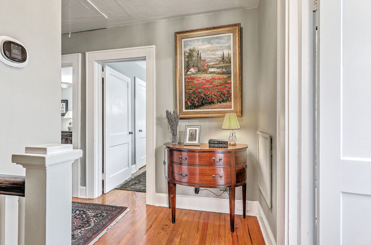 17 8th Avenue A landing