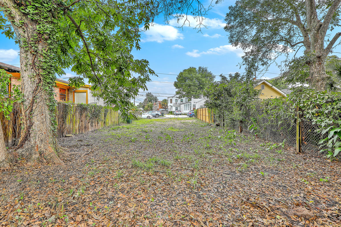 43 Poinsett Street towards street